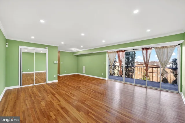 $159,900 | 5536 Karen Elaine Drive, Unit 1610, Hyattsville, MD 20784