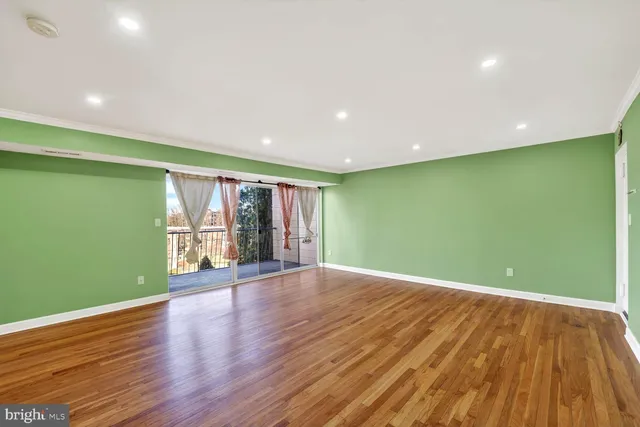 $159,900 | 5536 Karen Elaine Drive, Unit 1610, Hyattsville, MD 20784