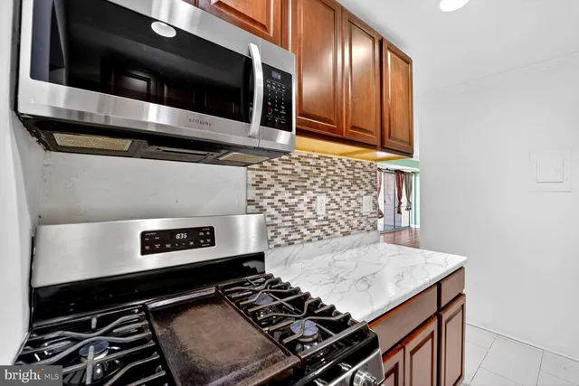 $159,900 | 5536 Karen Elaine Drive, Unit 1610, Hyattsville, MD 20784