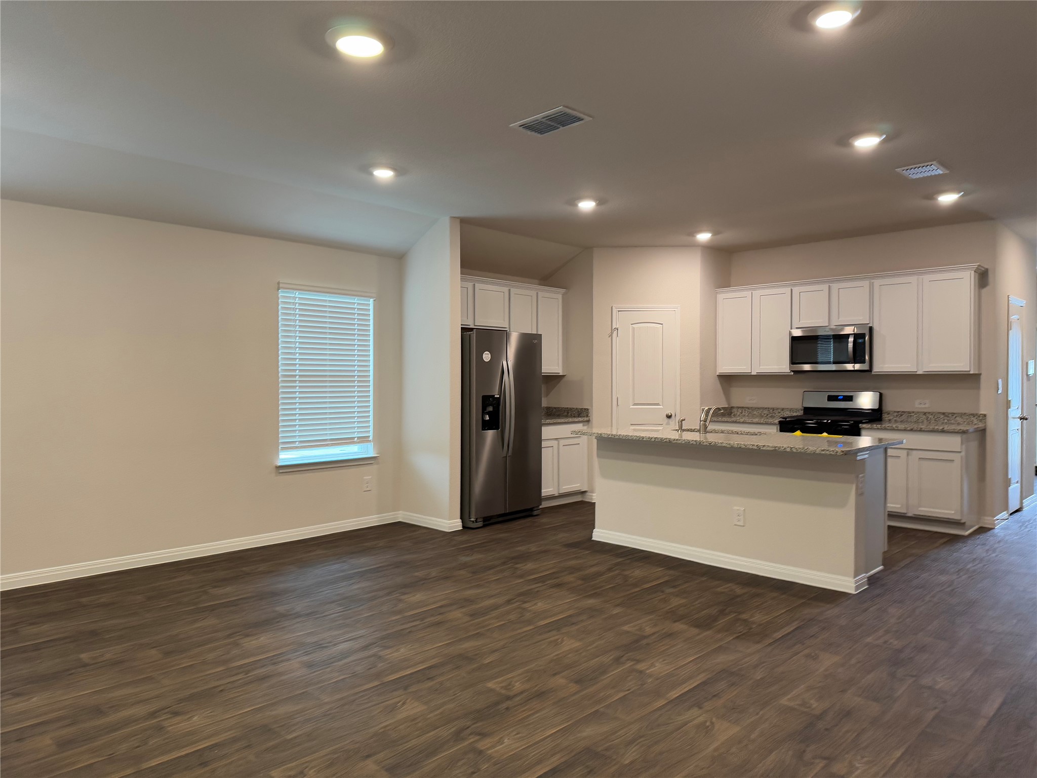 20236 Hickenlooper Way Manor, TX 78653 - Photo 11 of 33 Kitchen
