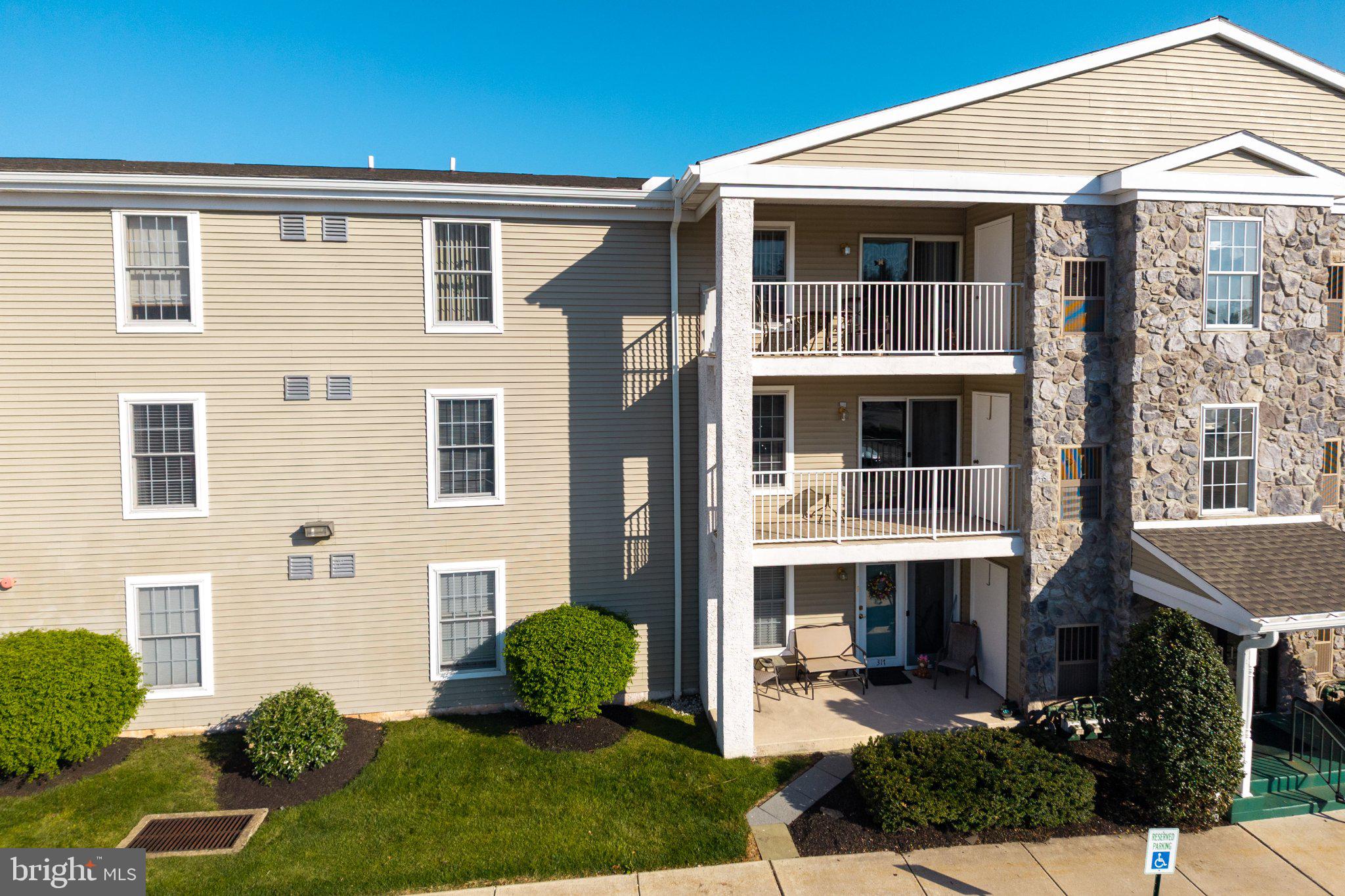 331 Brandon Road Norristown, PA 19403 - Photo 39 of 44 Charming multi-unit residence exterior.