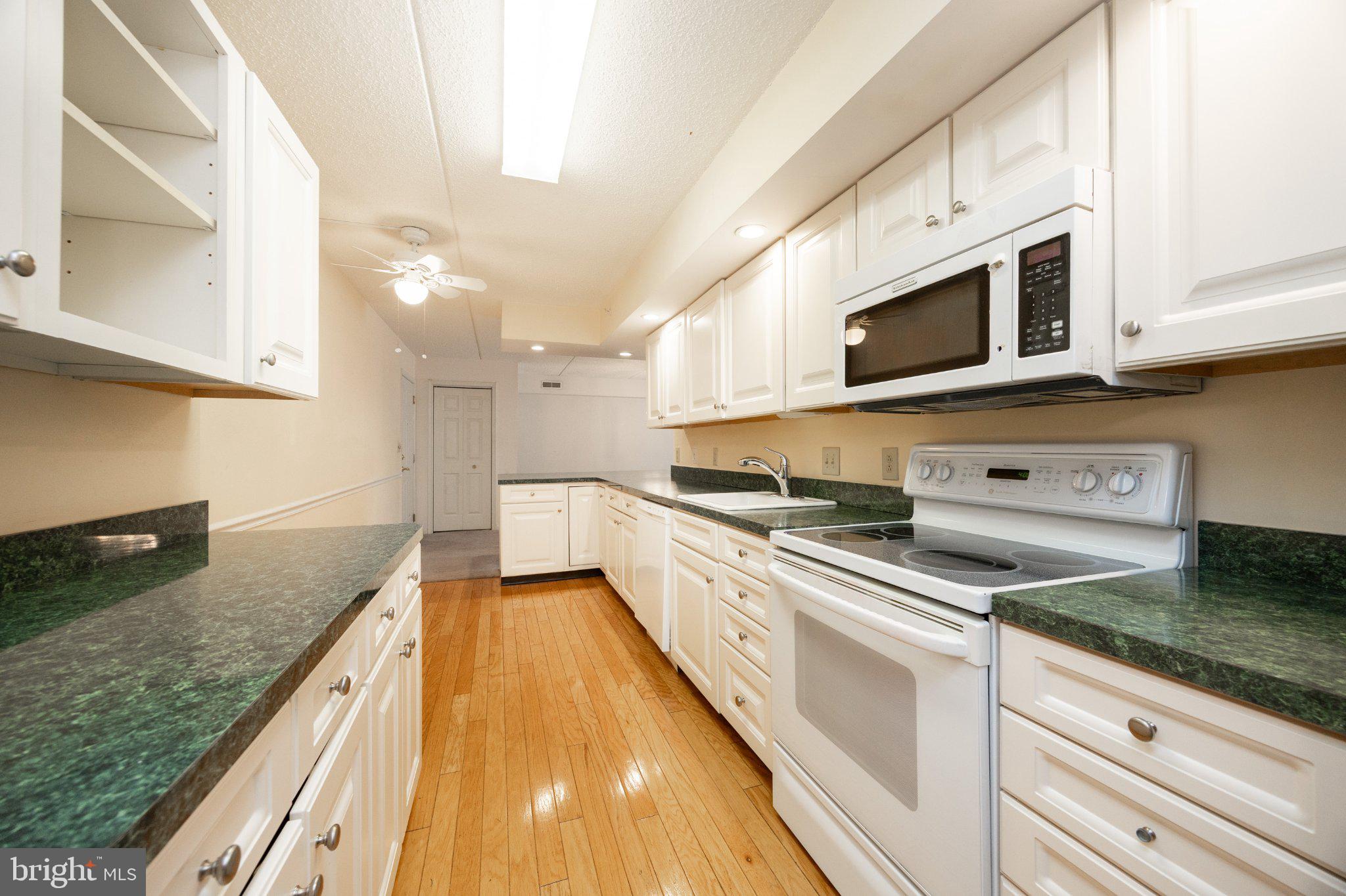 331 Brandon Road Norristown, PA 19403 - Photo 10 of 44 Spacious kitchen with modern finishes.