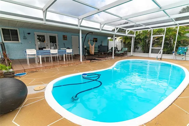 $529,000 | 3615 Haines Road North, St. Petersburg, FL 33704