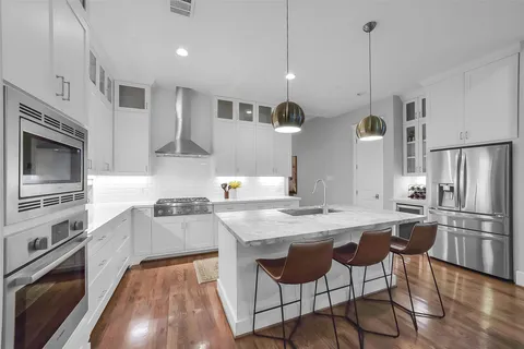 $1,225,000 | 310 West 18th Street, Houston, TX 77008