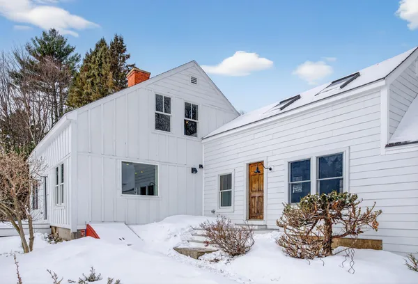 $695,000 | 138 Orchard Road, Cumberland, ME 04021