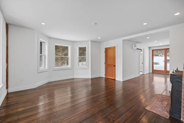 $695,000 | 138 Orchard Road, Cumberland, ME 04021