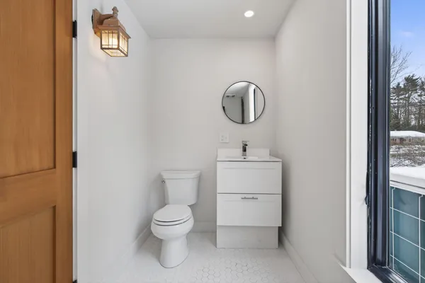 $695,000 | 138 Orchard Road, Cumberland, ME 04021