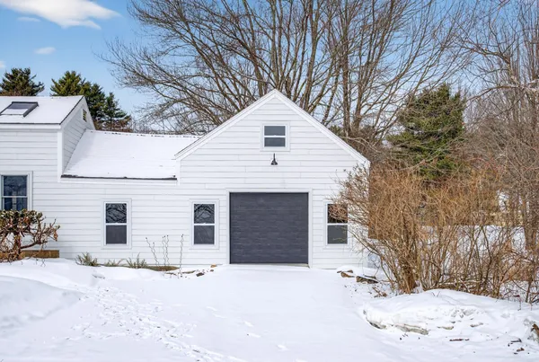 $695,000 | 138 Orchard Road, Cumberland, ME 04021