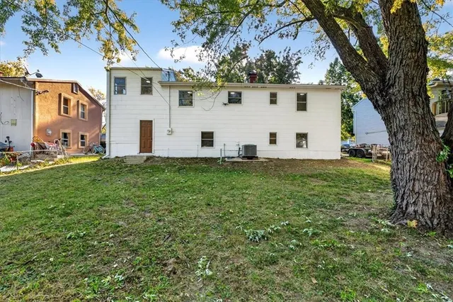 $264,900 | 4914 North Wallace Drive, Kansas City, MO 64119