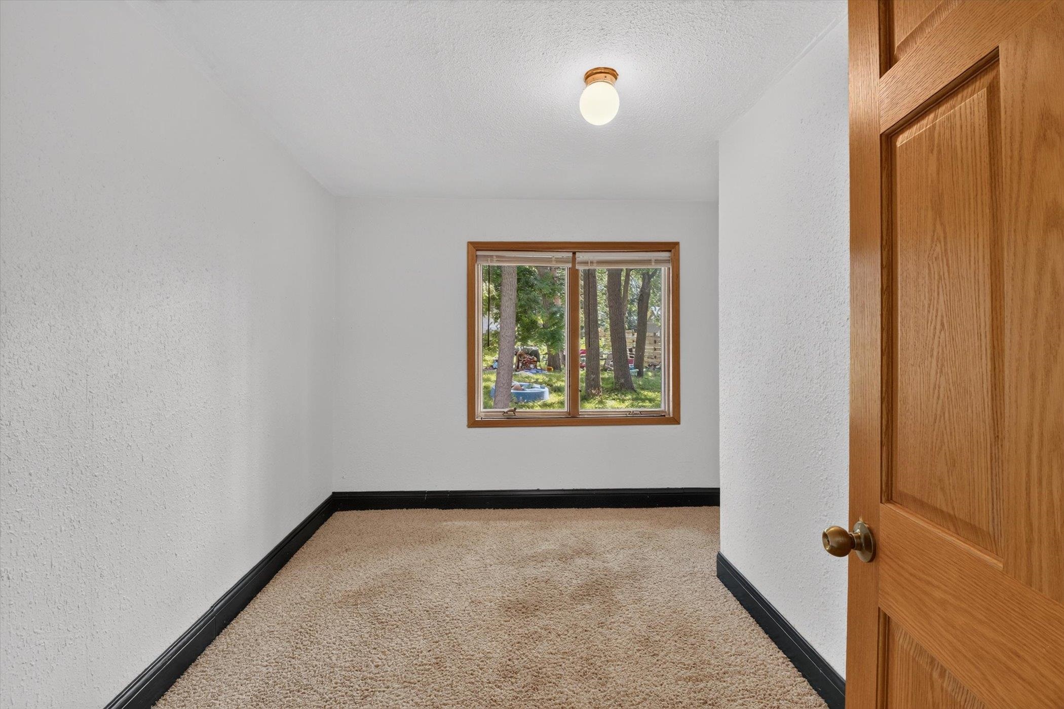 1035 Fairview Avenue Alma, MI 48801 - Photo 22 of 35 1947579-bf1c3cc2-84f9-4b14-87cd-b011049d4347.JPG