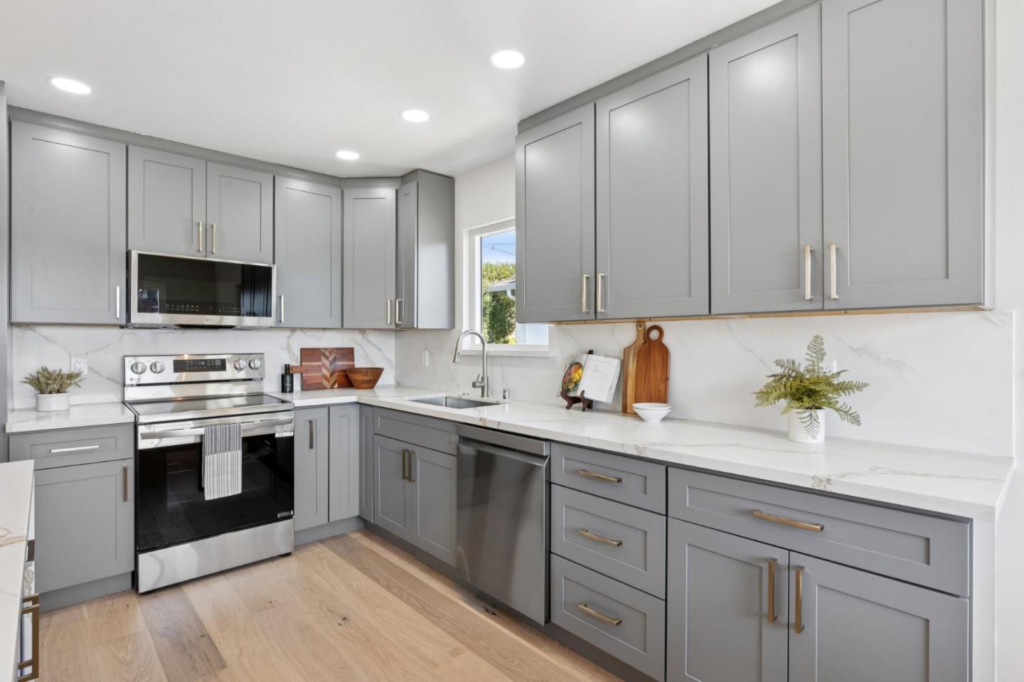 846 San Ramon Avenue Moss Beach, CA 94038 - Photo 19 of 59