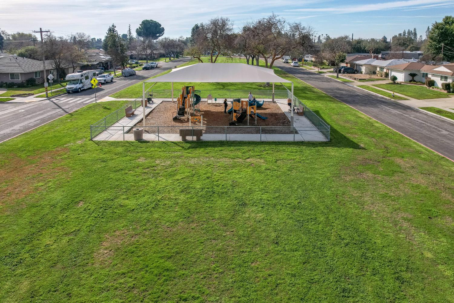 3955 North Tollhouse Road Fresno, CA 93726 - Photo 3 of 17 an outdoor space with garden and trees