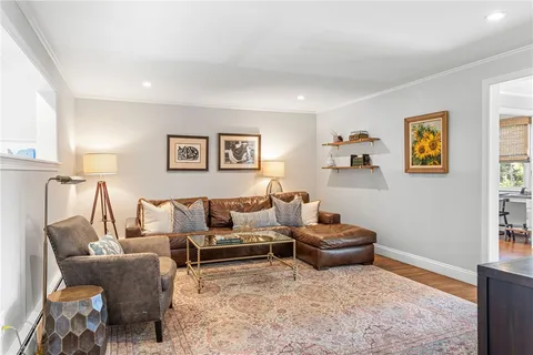 $1,995,000 | 20 Briarfield Road, Barrington, RI 02806
