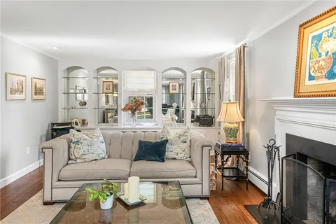 $1,995,000 | 20 Briarfield Road, Barrington, RI 02806