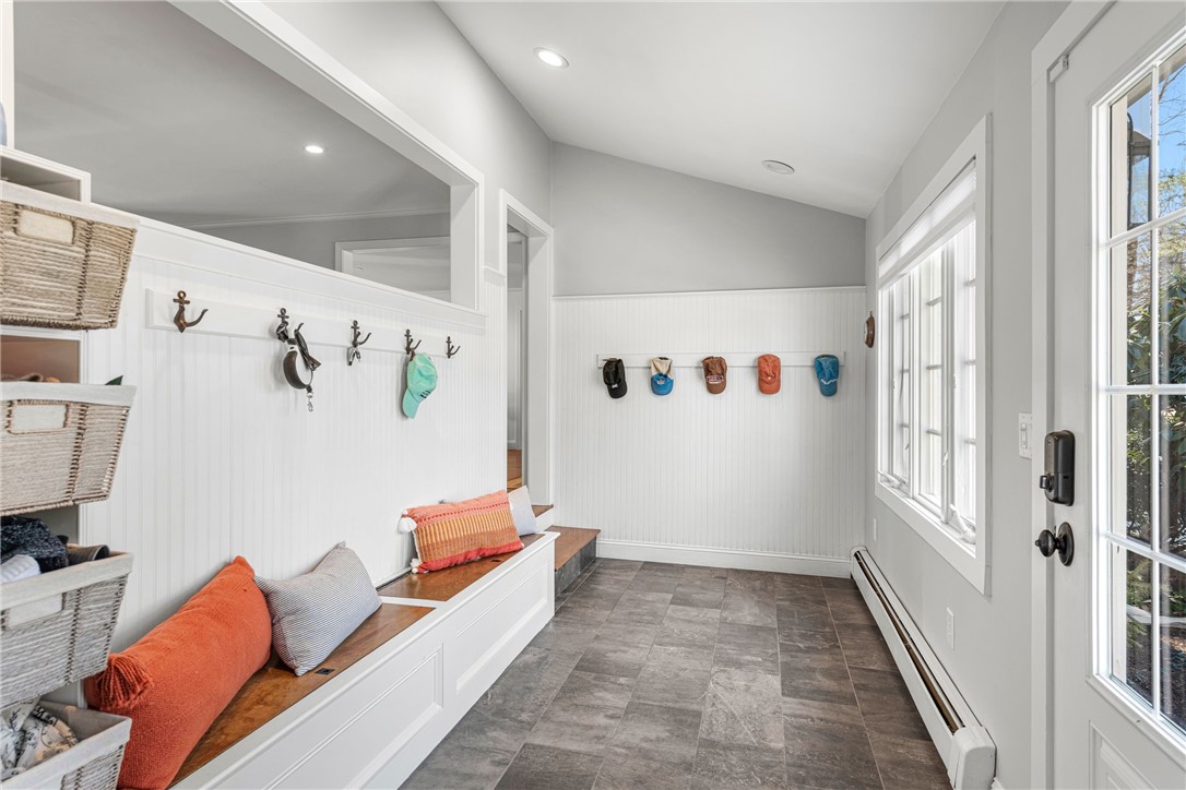 20 Briarfield Road Barrington, RI 02806 - Photo 3 of 45