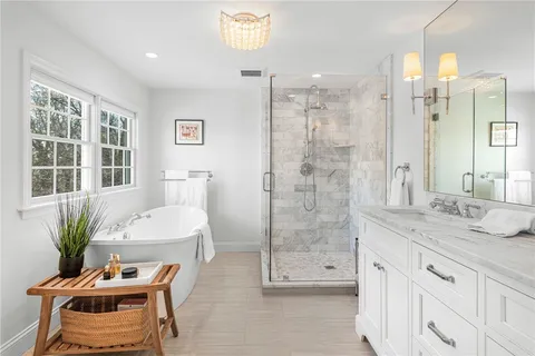 $1,995,000 | 20 Briarfield Road, Barrington, RI 02806