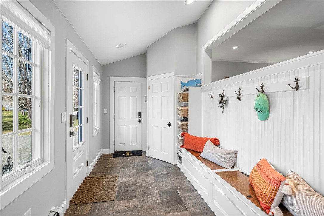 20 Briarfield Road Barrington, RI 02806 - Photo 4 of 45