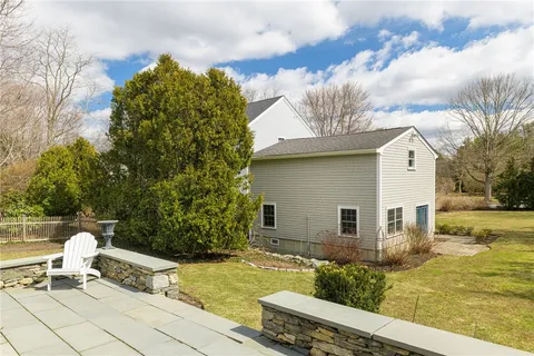 $1,995,000 | 20 Briarfield Road, Barrington, RI 02806