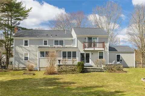 $1,995,000 | 20 Briarfield Road, Barrington, RI 02806
