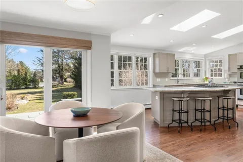 $1,995,000 | 20 Briarfield Road, Barrington, RI 02806