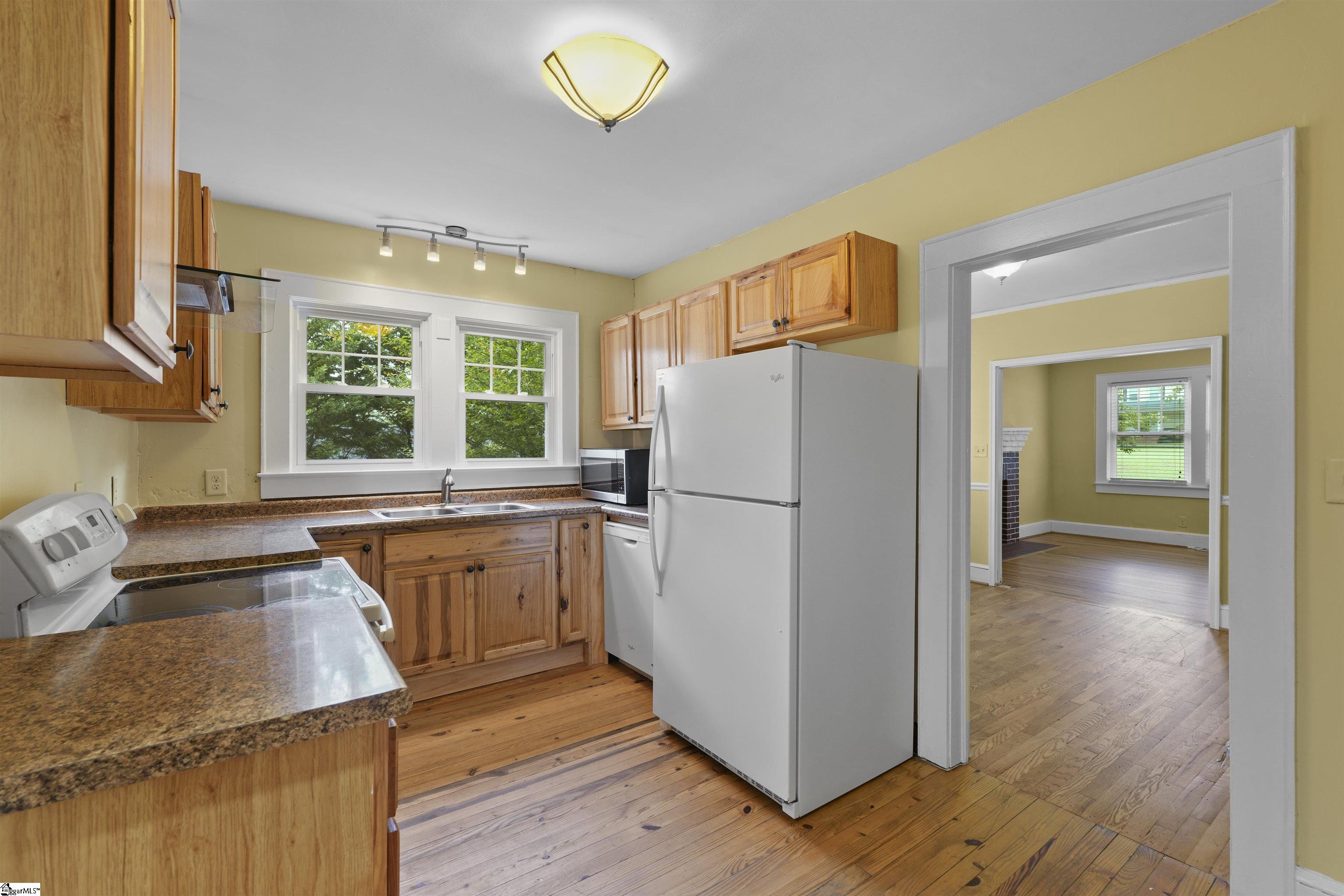 823 North Franklin Road Greenville, SC 29617 - Photo 17 of 24 Gallery Image 17