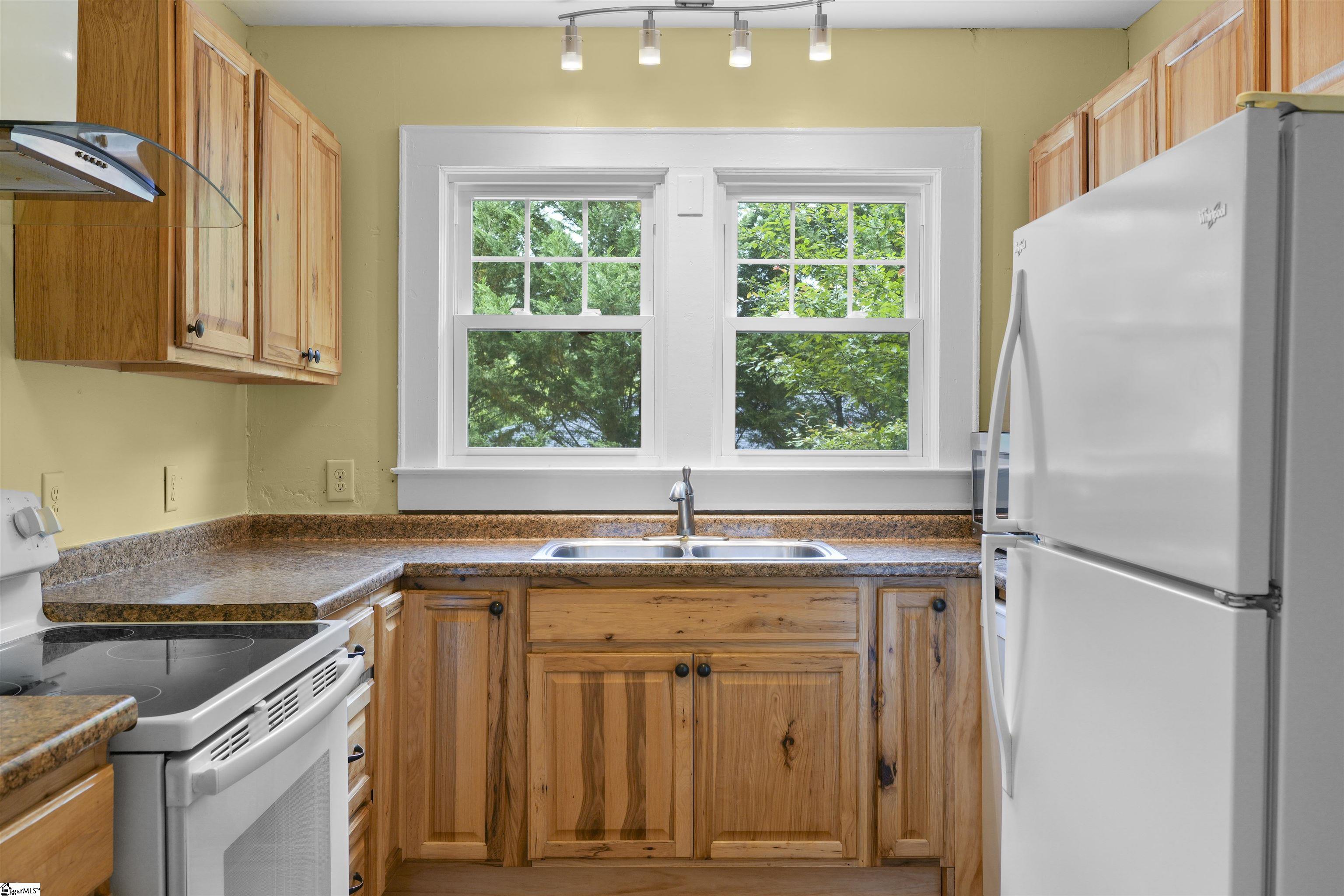 823 North Franklin Road Greenville, SC 29617 - Photo 18 of 24 Gallery Image 18