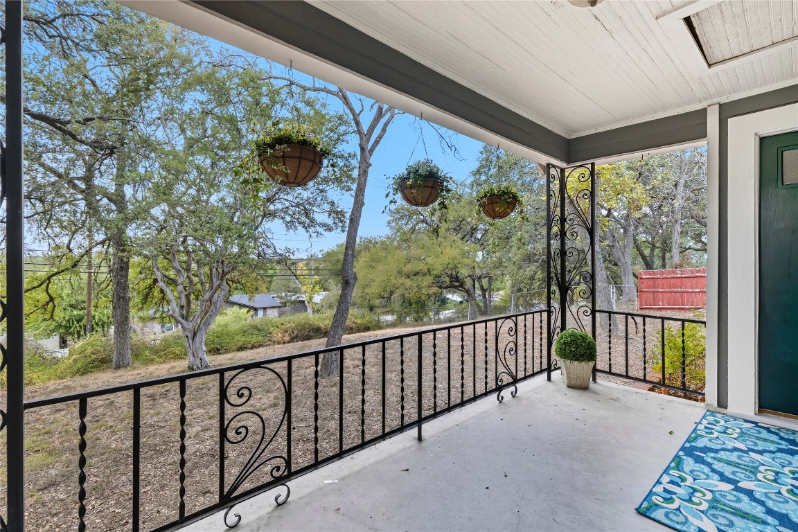 3003 Burleson Road Austin, TX 78741 - Photo 7 of 35