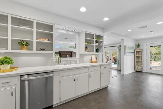 $995,000 | 3003 Burleson Road, Austin, TX 78741