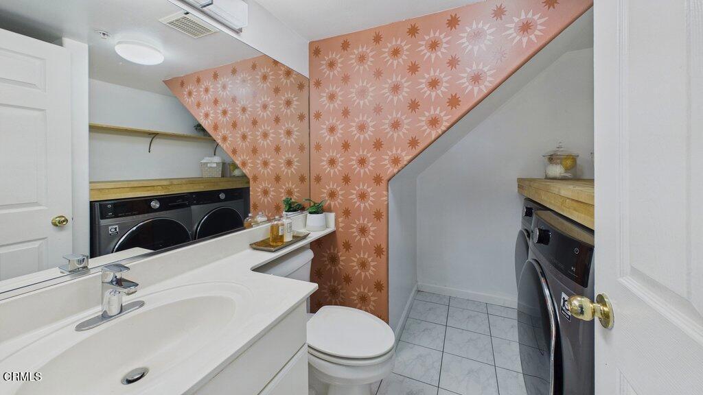 607 West Duarte Road, Unit D Monrovia, CA 91016 - Photo 9 of 33 010_cam06539g6-pr0023-still010_976