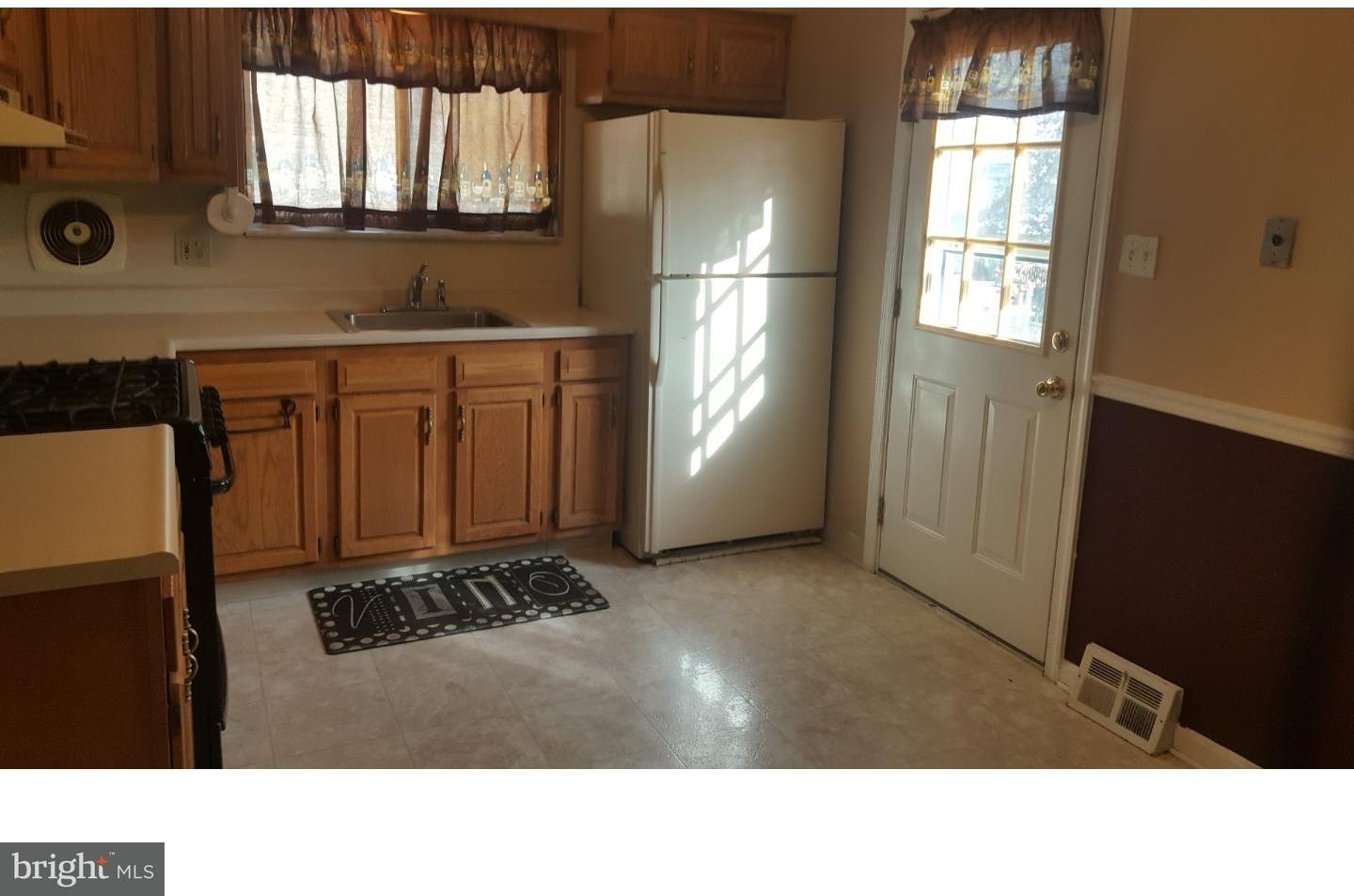 122 Orchard Road Ridley Park, PA 19078 - Photo 3 of 21 Kitchen