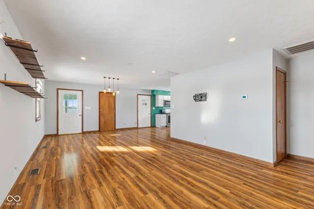 $229,400 | 6510 East Middletown Road, Waldron, IN 46182