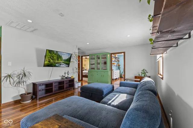 $229,900 | 6510 East Middletown Road, Waldron, IN 46182