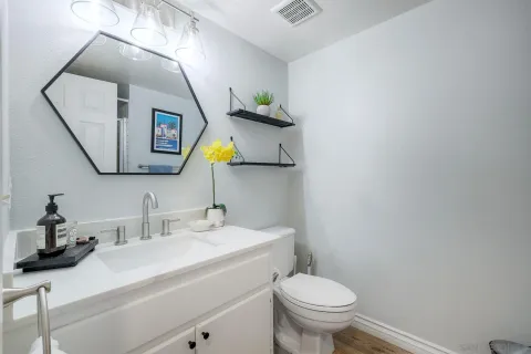 $1,095,000 | 2133 Emberwood Way, Escondido, CA 92029