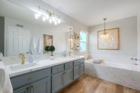 $1,095,000 | 2133 Emberwood Way, Escondido, CA 92029