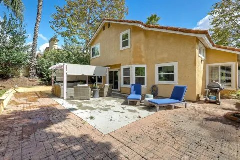 $1,095,000 | 2133 Emberwood Way, Escondido, CA 92029