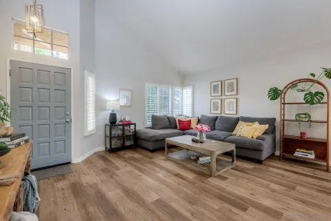 $1,095,000 | 2133 Emberwood Way, Escondido, CA 92029