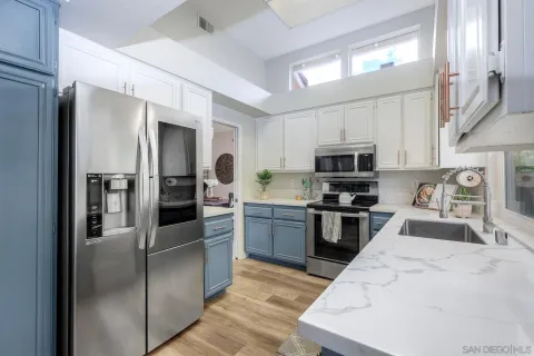 $1,095,000 | 2133 Emberwood Way, Escondido, CA 92029