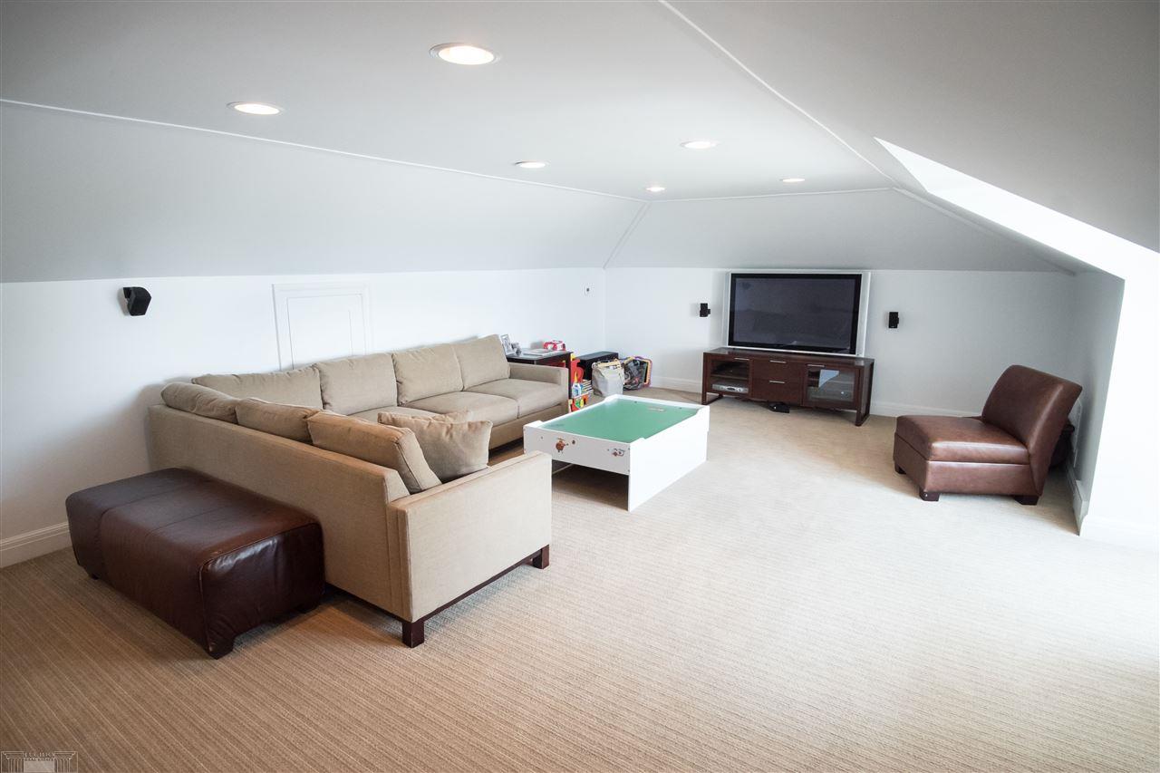 988 Lake Shore Road Grosse Pointe Shores, MI 48236 - Photo 43 of 60