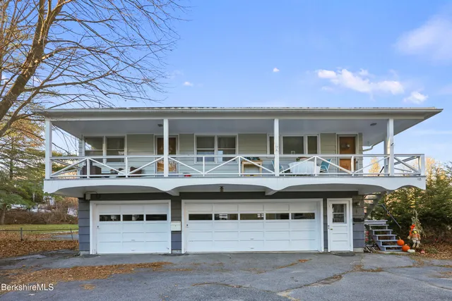 a view of outdoor space yard and patio