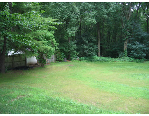 91 Robinson Road West Springfield, MA 01089 - Photo 2 of 13 Gallery Image 2