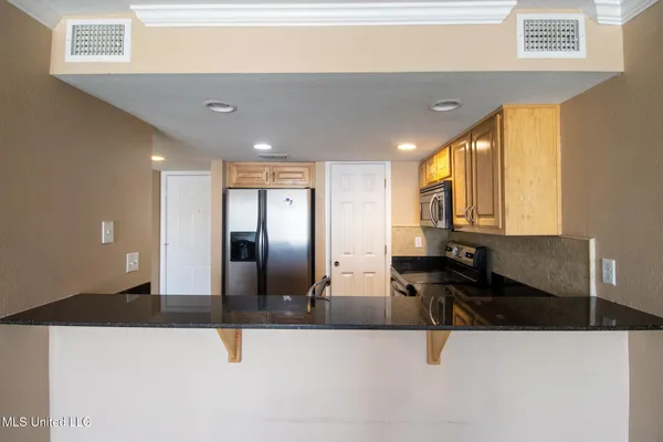 $189,000 | 2046 Beach Boulevard, Unit A321, Biloxi, MS 39531