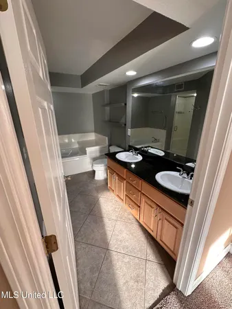 $189,000 | 2046 Beach Boulevard, Unit A321, Biloxi, MS 39531