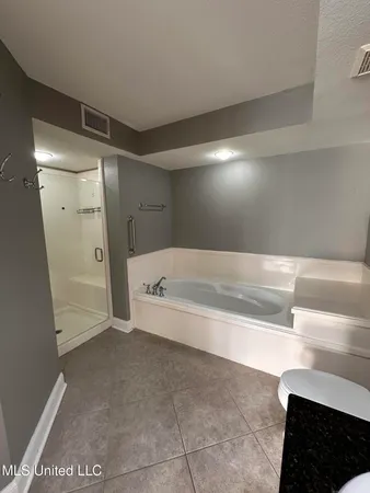 $189,000 | 2046 Beach Boulevard, Unit A321, Biloxi, MS 39531