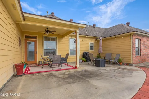 $320,000 | 210 Beringer Drive, Duson, LA 70529