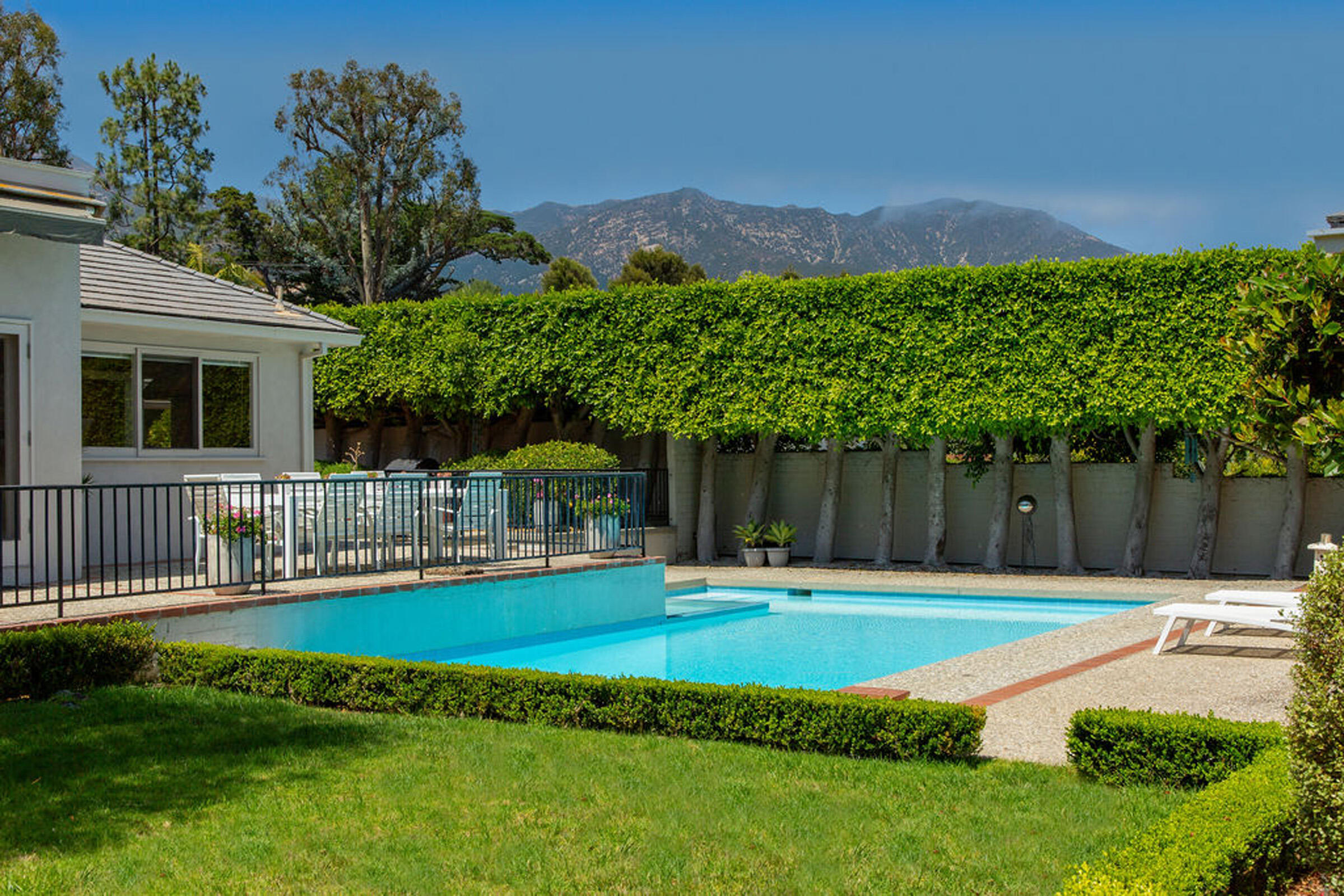 1333 East Valley Road Montecito, CA 93108 - Photo 18 of 23 Mountain view pool