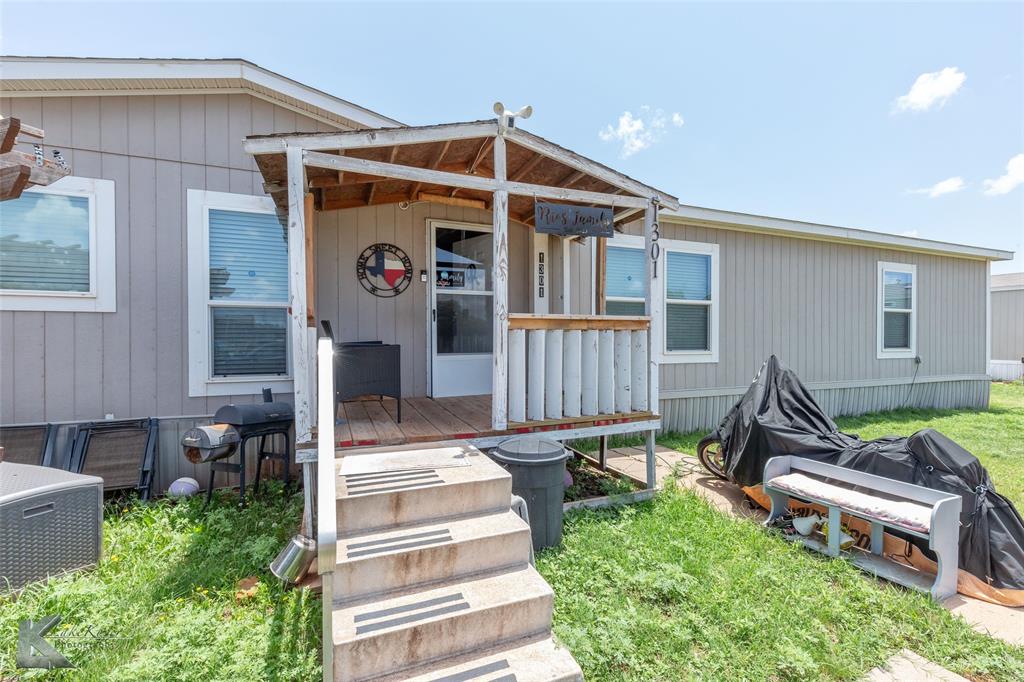 front of home with porch