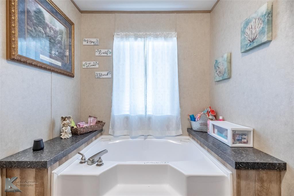 1301 Roma Lane Abilene, TX 79603 - Photo 17 of 20 Full bath with a bath