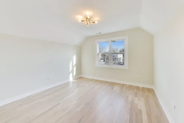 $5,200 | 6730 West Dakin Street, Chicago, IL 60634