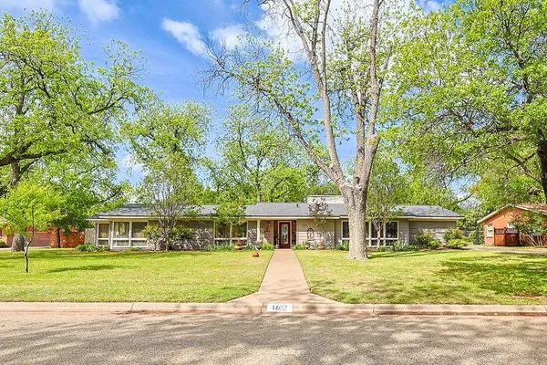 $475,000 | 1602 Elmwood Drive, Abilene, TX 79605
