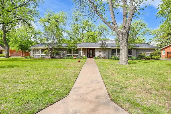 $475,000 | 1602 Elmwood Drive, Abilene, TX 79605